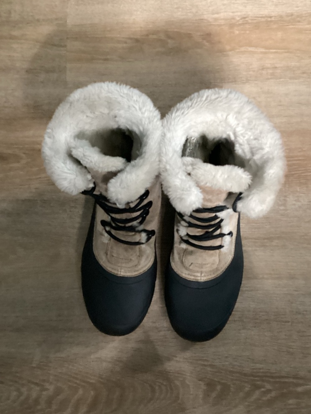 Sorel Tan and Black Lace-Up Faux-Shearling Winter Boots Size 11 - Picture 2 of 7